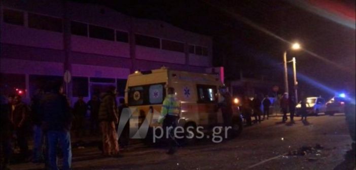 Ναύπακτος: Σφοδρή σύγκρουση με τρεις τραυματίες- Διακομίστηκαν στο νοσοκομείο Ρίου- Σε κρίσιμη κατάσταση γνωστός ιδιοκτήτης συνεργείου αυτοκινήτων - ΒΙΝΤΕΟ