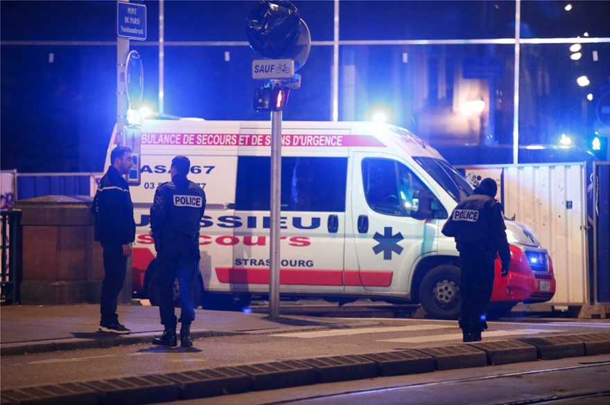 Νύχτα τρόμου στο Στρασβούργο - Τέσσερις νεκροί, δώδεκα τραυματίες από επίθεση ενόπλου στην χριστουγεννιάτικη αγορά - Καταζητείται ο δράστης - ΒΙΝΤΕΟ - ΦΩΤΟ