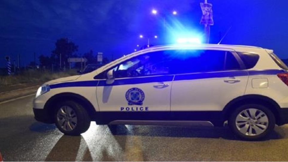 Κρήτη: Νταλίκα συγκρούστηκε με ΙΧ - Εγκλωβίστηκαν στα συντρίμμια τέσσερα άτομα