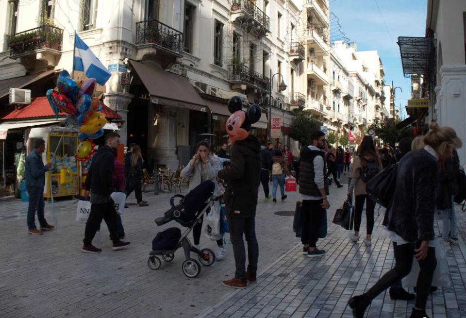 Πάτρα: Ανοικτά σήμερα τα καταστήματα - Διαμαρτυρία και απεργία εμποροϋπαλλήλων - Αναλυτικά το εορταστικό ωράριο