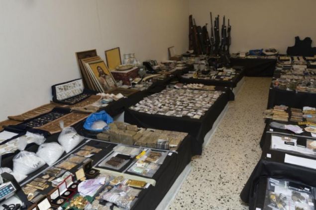 Κύκλωμα λαθρεμπορίας χρυσού: Προφυλακιστέα και η υπαρχηγός