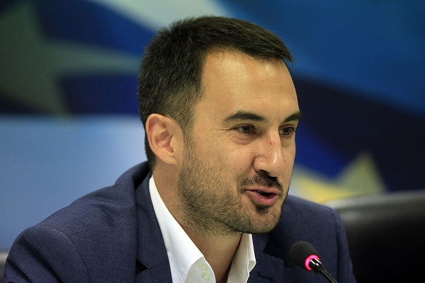 Χαρίτσης: Το δίλημμα που θα κρίνει τις εκλογές αλλά και τη φυσιογνωμία της χώρας