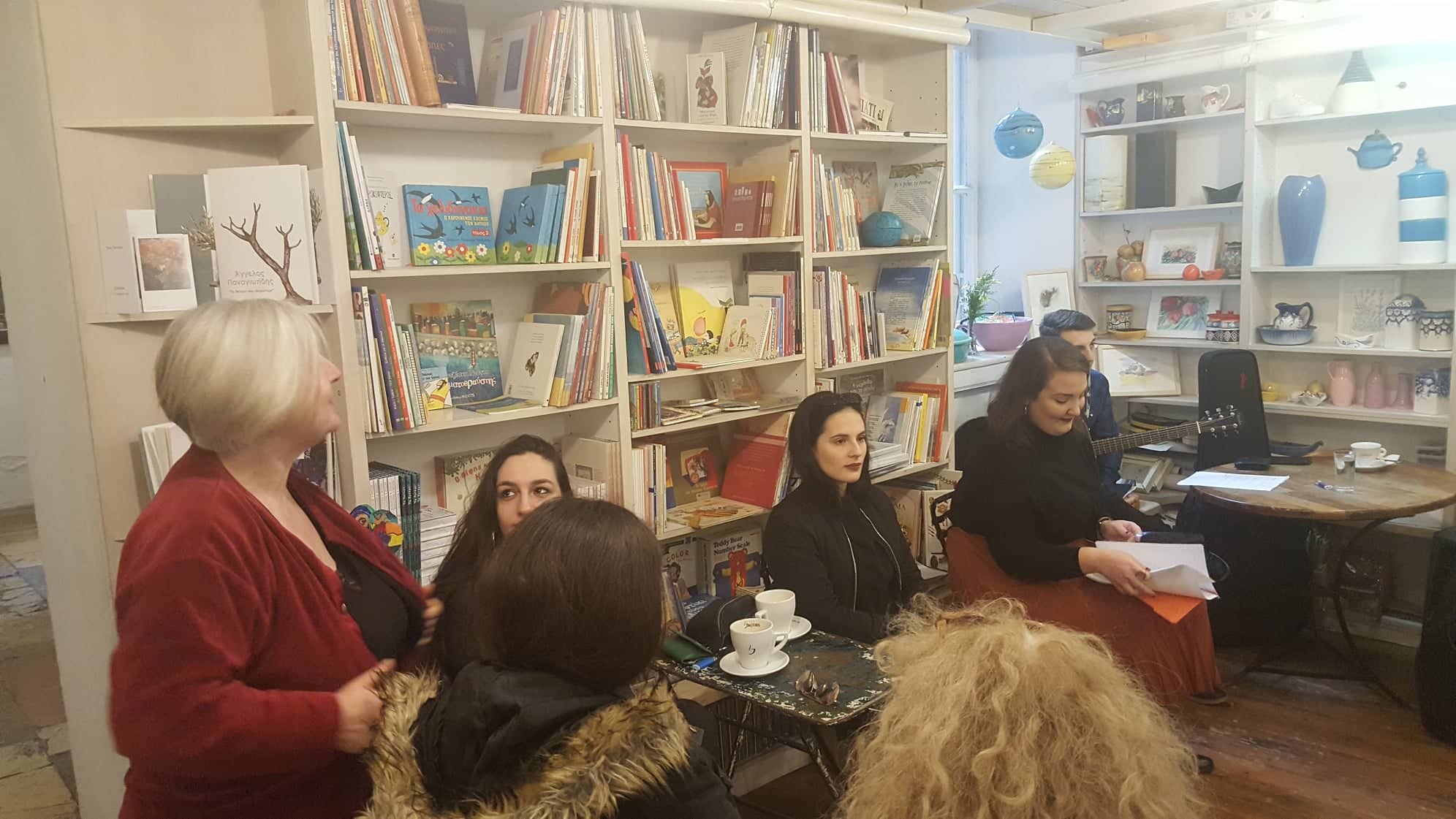 "Πολύεδρο": Με ιδιαίτερη επιτυχία ολοκληρώθηκε ...μουσικά η ομαδική έκθεση "Το Δένδρο"