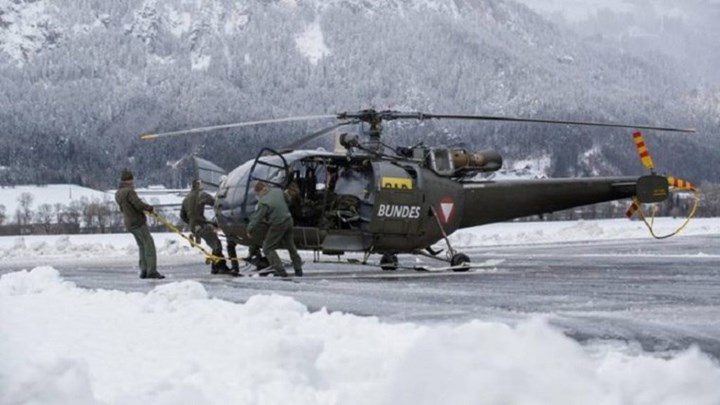 Βουλιάζει η Αυστρία από τα χιόνια - Με επιτυχία ο απεγκλωβισμός 66 Γερμανών μαθητών