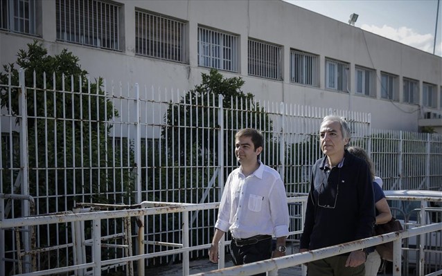 Βόλτα στο κέντρο της Αθήνας από τον Δ. Κουφοντίνα