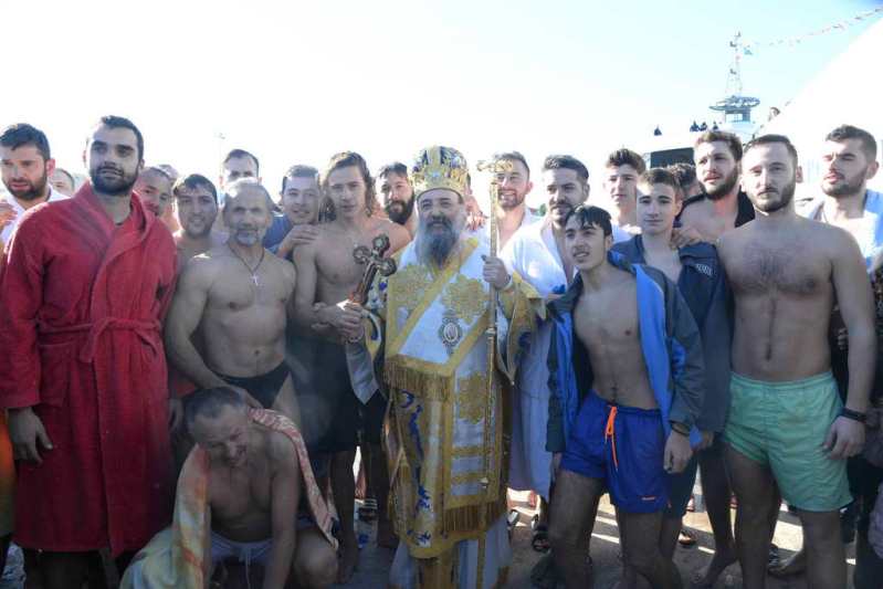 Χρυσόστομος: "Οι νέοι μας σήμερα διετράνωσαν την αλήθεια, ότι η Ελλάδα είναι η χώρα της Ορθοδοξίας και των Αγίων" - ΦΩΤΟ