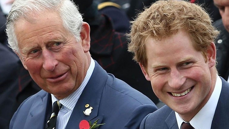 Στο Άγιο Όρος ο πρίγκιπας Κάρολος – Ποιος θα τον συνοδεύσει