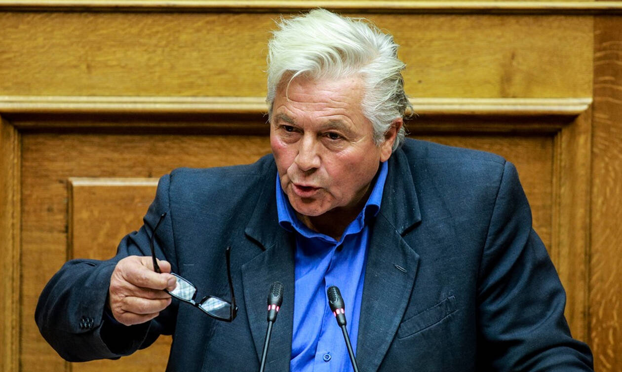 Διέγραψε τον Παπαχριστόπουλο από τους ΑΝΕΛ ο Καμμένος - Διάλυση της Κοινοβουλευτικής Ομάδας του κόμματος.