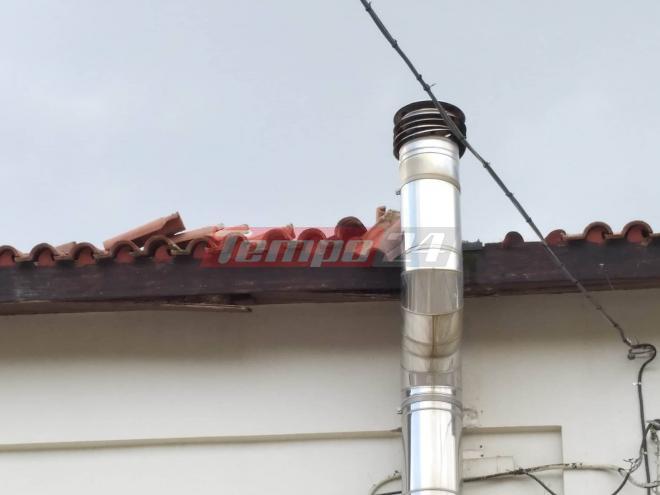 Πάτρα: Ανεμοστρόβιλος "ξεσκέπασε" το Δημοτικό του Σουλίου - Κομμάτια από τη στέγη έπεσαν στο προαύλιο - Λίγα λεπτά πριν είχαν σχολάσει οι μαθητές! Το ολοήμερο ευτυχώς ... μέσα στις τάξεις! ΦΩΤΟ