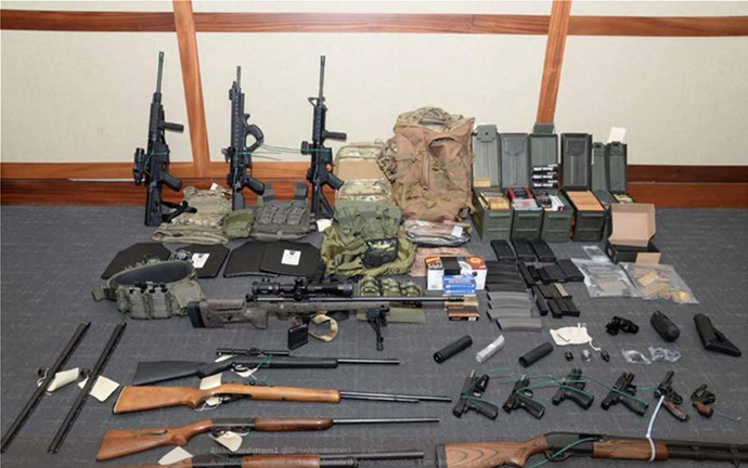 Λιμενικός, οπαδός του μακελάρη της Νορβηγίας, ετοίμαζε επιθέσεις στις ΗΠΑ