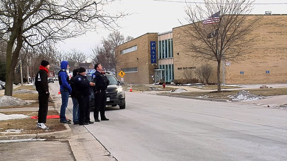 Μακελάρης του Ιλινόι: Μόλις τον απέλυσαν εισέβαλε στην πρώην εταιρεία του και σκότωσε πέντε άτομα