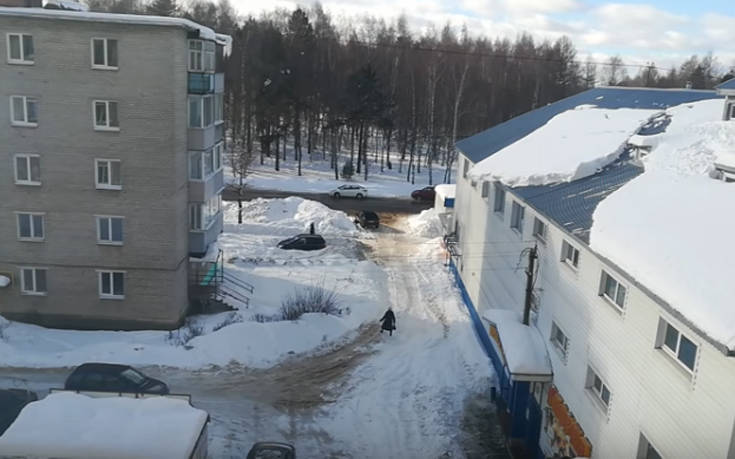 ΑΠΙΣΤΕΥΤΟ: Πώς μπορεί να θαφτείς στο χιόνι μέσα σε λίγα δευτερόλεπτα ΒΙΝΤΕΟ