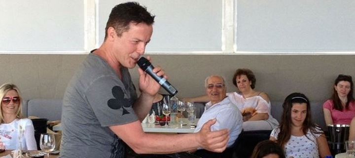 Δύσκολες στιγμές για τον Σπύρο Σπυράκο – Το πρόβλημα υγείας του τραγουδίστη