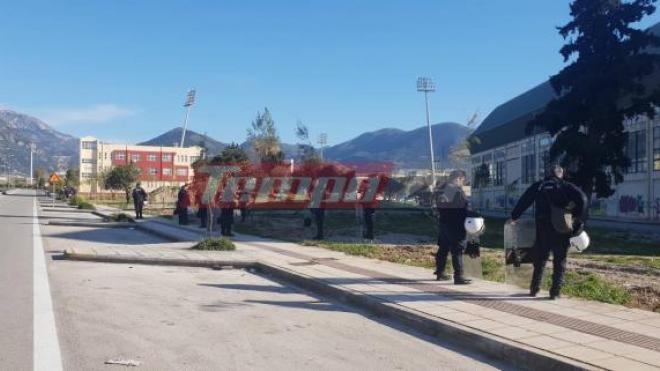 Πάτρα: Βρήκε 27 μολότοφ η ΕΛ.ΑΣ. κοντά σε στέκια οπαδών- Ετοιμάζονταν για... μάχη