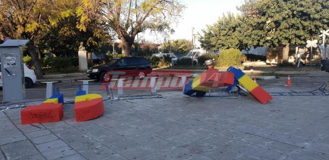 Πάτρα- Έλληνος Στρατιώτου: "Έπεσε" πριν μια εβδομάδα το φανάρι, συνεχίζεται το κυκλοφοριακό χάος!