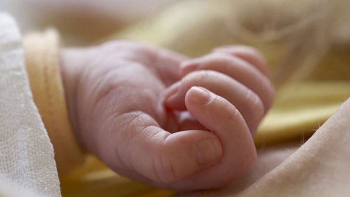 Έχασε τη ζωή της προσπαθώντας να γεννήσει με οδηγίες από το Youtube