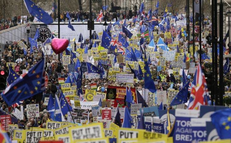 Μεγάλη διαδήλωση στο Λονδίνο για νέο δημοψήφισμα για το Brexit