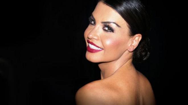 Η Νίνα Λοτσάρη δηλώνει την ηλικία της: "Να λέμε τις αλήθειες" - ΒΙΝΤΕΟ