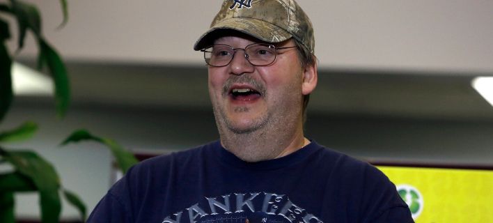 Κέρδισε 273 εκατομμύρια δολάρια και ψάχνει αυτόν που του έδωσε τον λαχνό