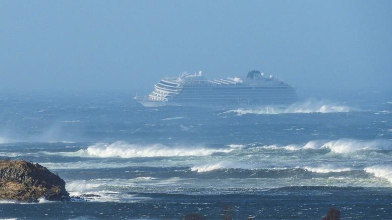 Διακόπηκε η επιχείρηση εκκένωσης του κρουαζιερόπλοιου στη Νορβηγία
