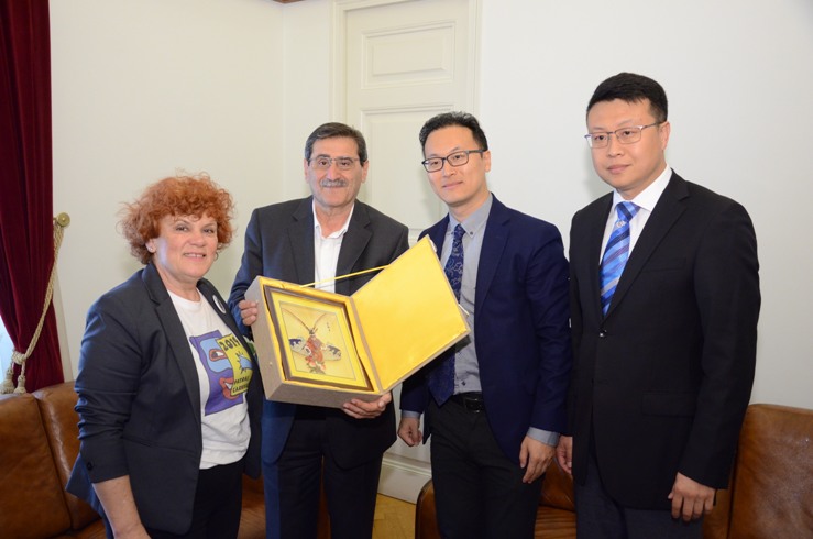 Πάτρα: Συνάντηση του Μορφωτικού Ακολούθου της Κίνας με τον Κώστα Πελετίδη - ΦΩΤΟ