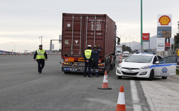 Σε ισχύ τα μέτρα της Τροχαίας για την έξοδο του τριημέρου