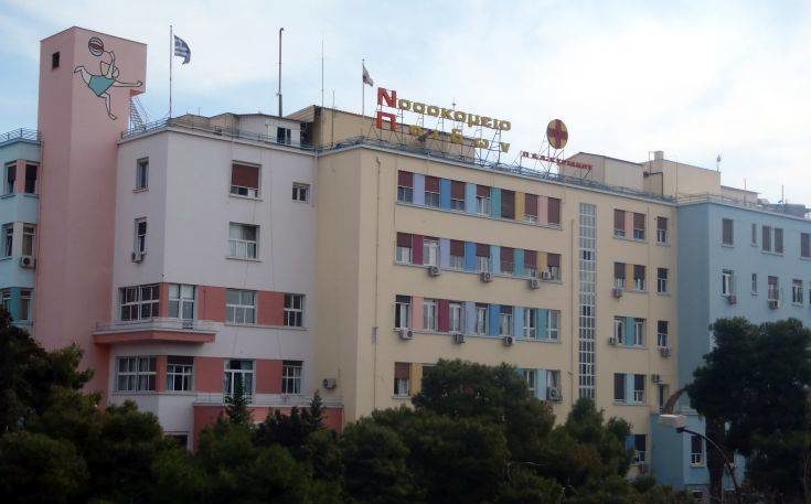 Ώρες αγωνίας για το κοριτσάκι που χτυπήθηκε από αδέσποτη σφαίρα