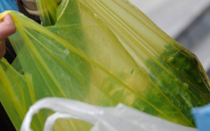 Συνελήφθη 80χρονη γιατί πουλούσε χόρτα χωρίς άδεια