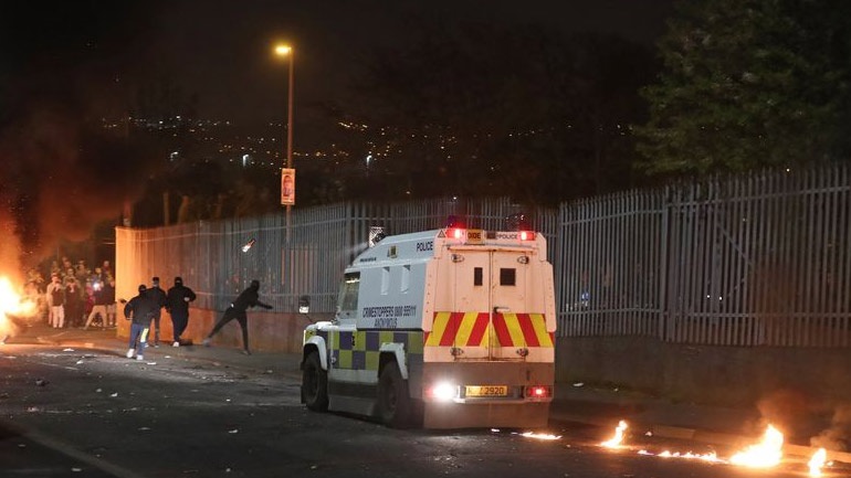 Βόρεια Ιρλανδία: Νεκρή 29χρονη στο Λοντοντέρι - Η αστυνομία κάνει λόγο για «τρομοκρατική» ενέργεια