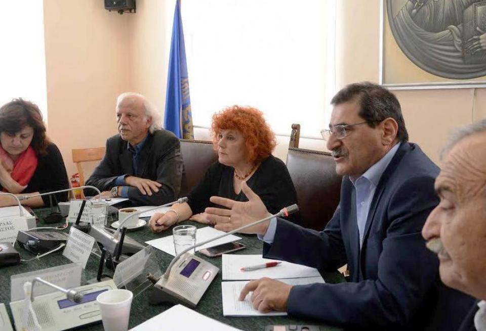 Πάτρα: Το Δημοτικό Συμβούλιο στηρίζει τον αγώνα των συμβασιούχων για μόνιμη εργασία - Η απόφαση του Σώματος