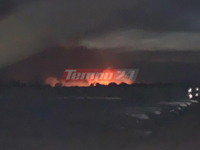 Σε ύφεση η πυρκαγιά στη Στροφυλιά - Μετέχουν δυο καναντέρ και 90 πυροσβέστες - ΦΩΤΟ - ΒΙΝΤΕΟ