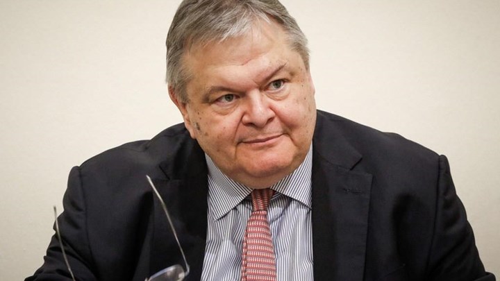 Βενιζέλος για Novartis: Η πιο μεγάλη και κακοφτιαγμένη σκευωρία των τελευταίων δεκαετιών