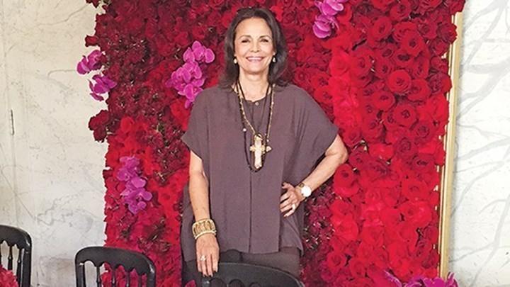 Η Κορίνα Τσοπέη ξεσπά για τον τραγουδιστή - δραπέτη που παρίστανε τον γιο της