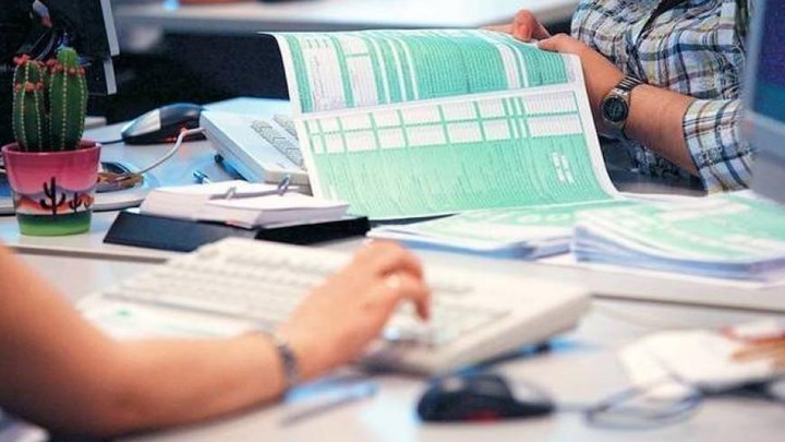 Εκκαθαριστικά: Πόσο φόρο καλείται να πληρώσει 1 στους 5 φορολογούμενους - Πόσοι περιμένουν επιστροφή