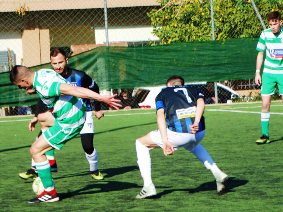 Συνέχισαν με νίκες στην κορυφή Θύελλα και Αχαϊκή