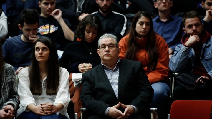 Δ. Κουτσούμπας στη Φιλοσοφική Αθηνών: "Δυνατό ναι στο ΚΚΕ, γιατί η μόρφωση είναι δικαίωμα όλων"