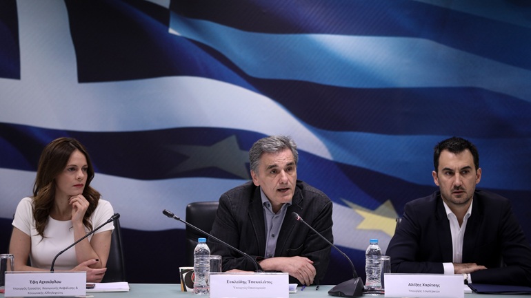 120 δόσεις για χρέη σε εφορία, ασφαλιστικά ταμεία και δήμους - Σήμερα στη Βουλή το νομοσχέδιο