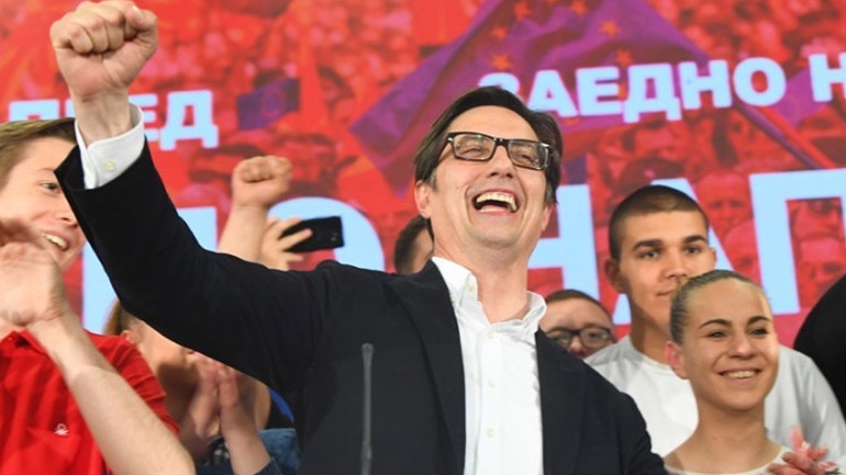 Βόρεια Μακεδονία: Ο Στέβο Πεντάροφσκι νικητής των προεδρικών εκλογών