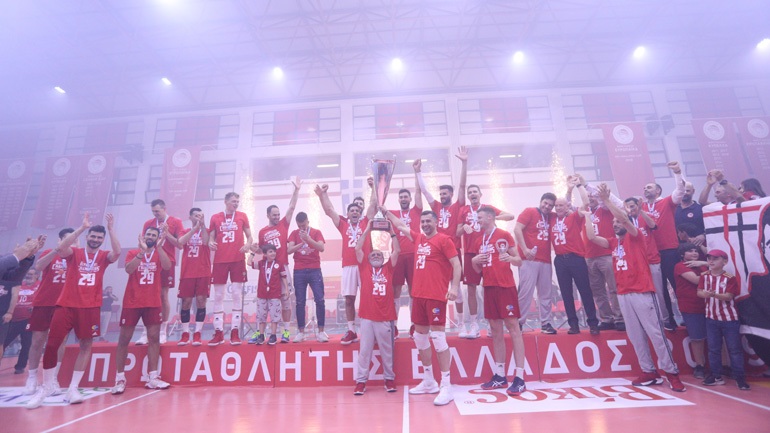 Πρωταθλητής στο βόλεϊ ο Ολυμπιακός, 3-0 τον ΠΑΟΚ
