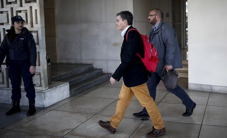 Παροχές, ιδιωτικοποιήσεις και πρώτη κατοικία σήμερα στο τραπέζι Κυβέρνησης - θεσμών