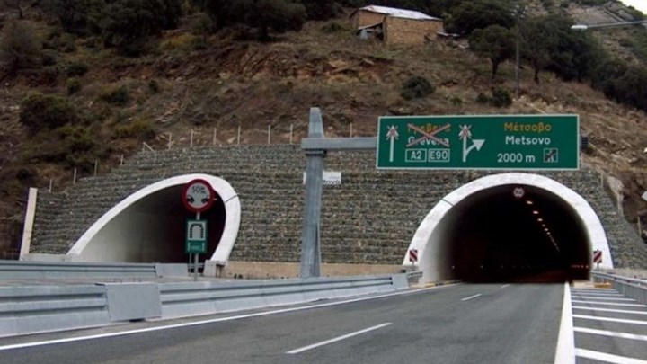 ΕΚΤΑΚΤΟ: Φωτιά σε νταλίκα - Έκλεισε τούνελ στην Εγνατία Οδό