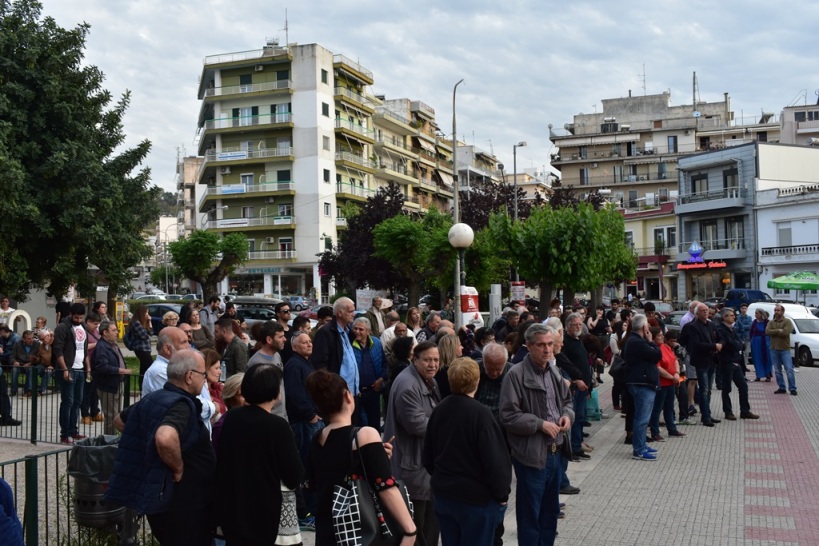 Πάτρα: Ομιλία Κώστα Πελετίδη σε συγκέντρωση κατοίκων στην πλατεία Αγίας Σοφίας - ΦΩΤΟ