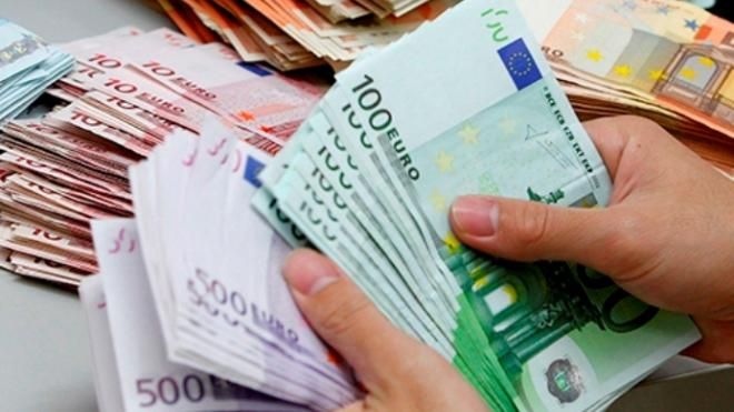 Η θεσμοί ζητούν ισοδύναμα για τις προεκλογικές παροχές