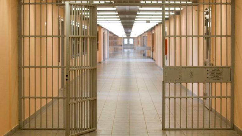 Ιωάννα Τούνη - Νώντας Παπαντωνίου: Βουτιές στη Μύκονο για το ερωτευμένο ζευγάρι!