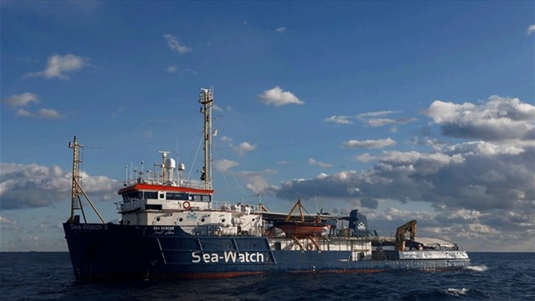 Ιταλία: Αυξάνεται η ένταση με το Sea Watch που παραμένει στα ανοικτά της Λαμπεντούζα με 42 μετανάστες