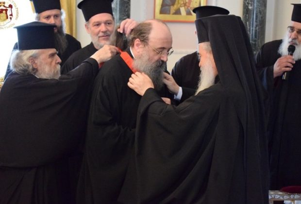 Στα Ιεροσόλυμα ο Μητροπολίτης Πατρών - Τον παρασημοφόρησε ο Πατριάρχης