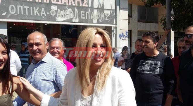 ΤΩΡΑ - Πάτρα: Στο εκλογικό κέντρο του ΚΙΝΑΛ η Φώφη Γεννηματά - ΦΩΤΟ