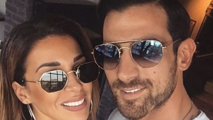 Παντρεύτηκαν η Ελένη Χατζίδου και ο Ετεοκλής Παύλου - ΒΙΝΤΕΟ