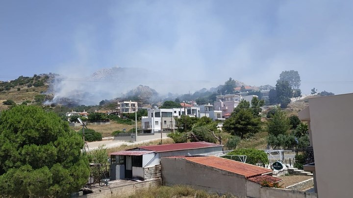 Προσαγωγή ατόμου στο Λαγονήσι - Υπό πλήρη έλεγχο η φωτιά - ΝΕΟΤΕΡΑ