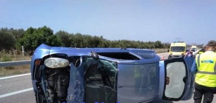 Τούμπαρε αυτοκίνητο στην Ιόνια Οδό - ΦΩΤΟ